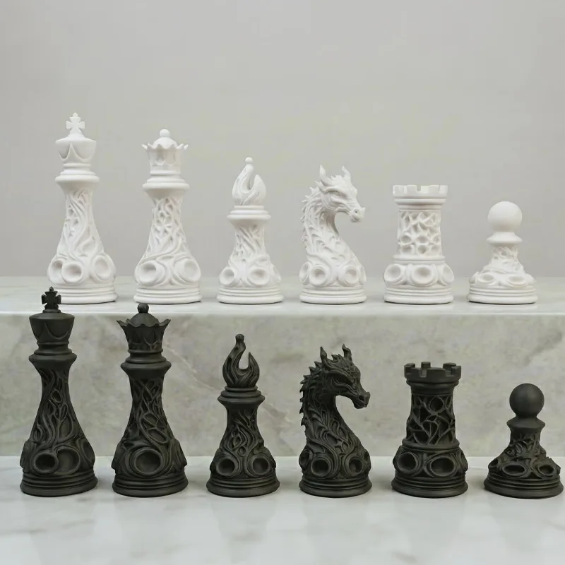 3Dプリント製プラスチック製ゴシックリバイバル白黒チェスセッ - 3D Printing Chess のレビューと価格